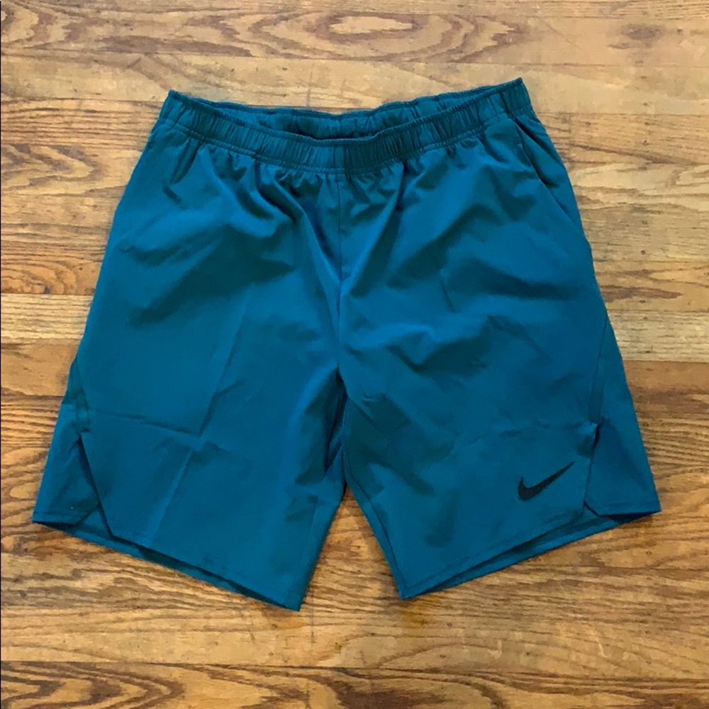Nike flex shorts green